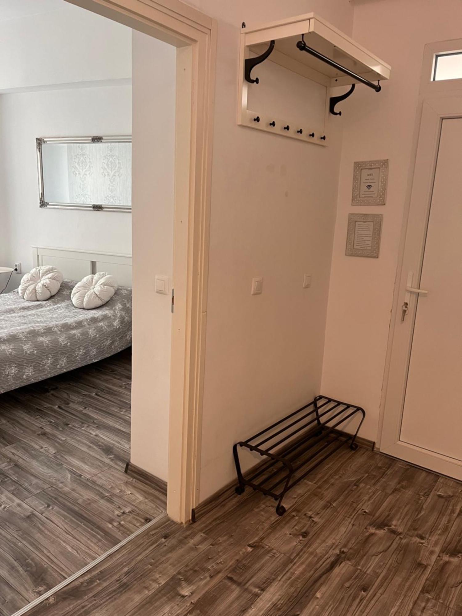 Pacsirta Apartmanház Eger Exterior foto