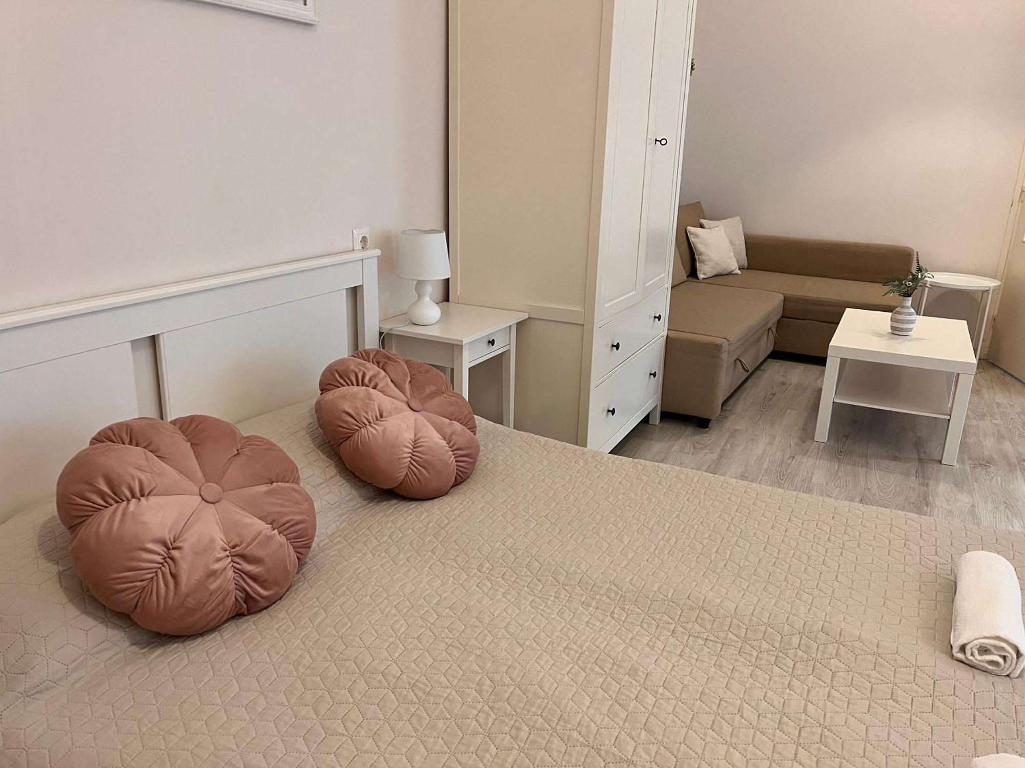 Pacsirta Apartmanház Eger Exterior foto